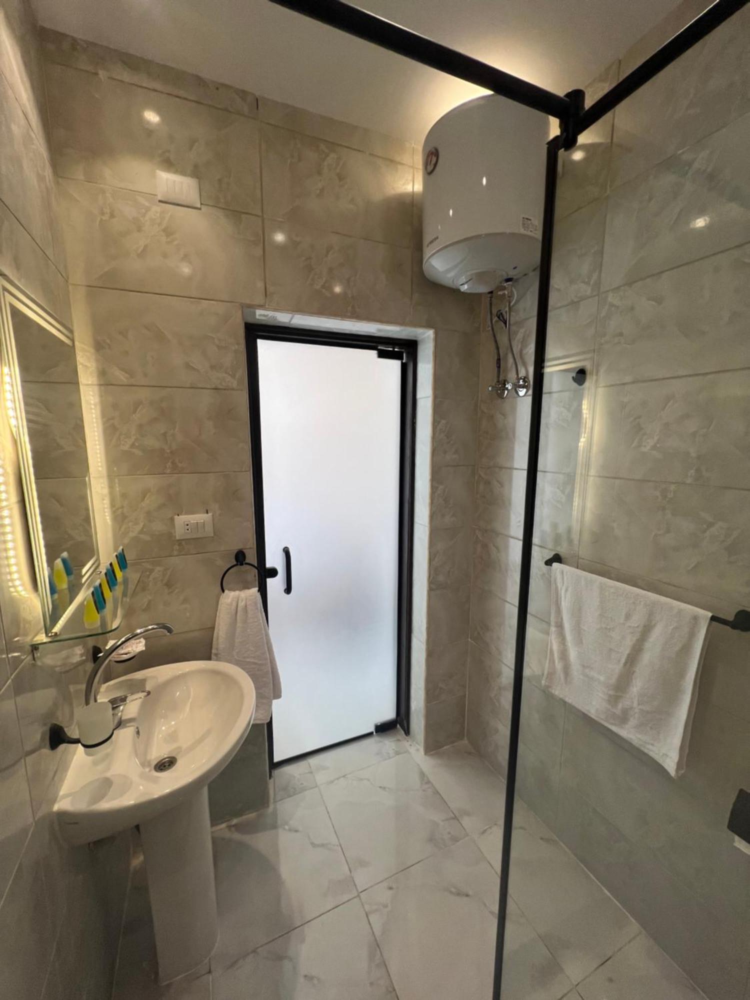 New Glamour Pyramids Hotel Kafrat al Jabal Exterior foto