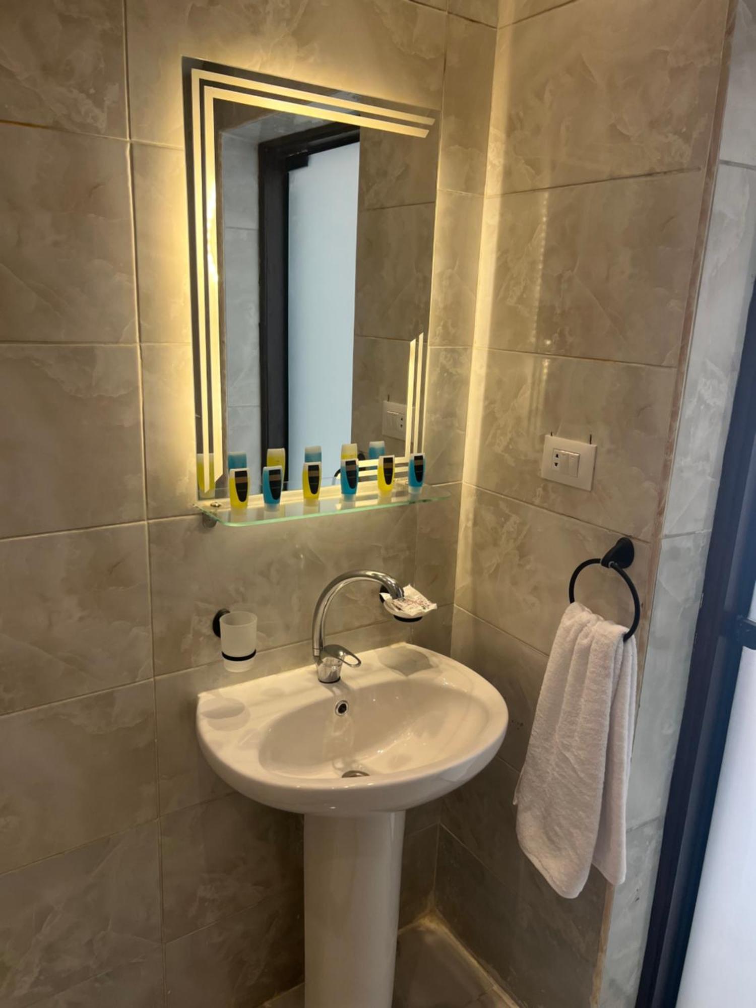 New Glamour Pyramids Hotel Kafrat al Jabal Exterior foto