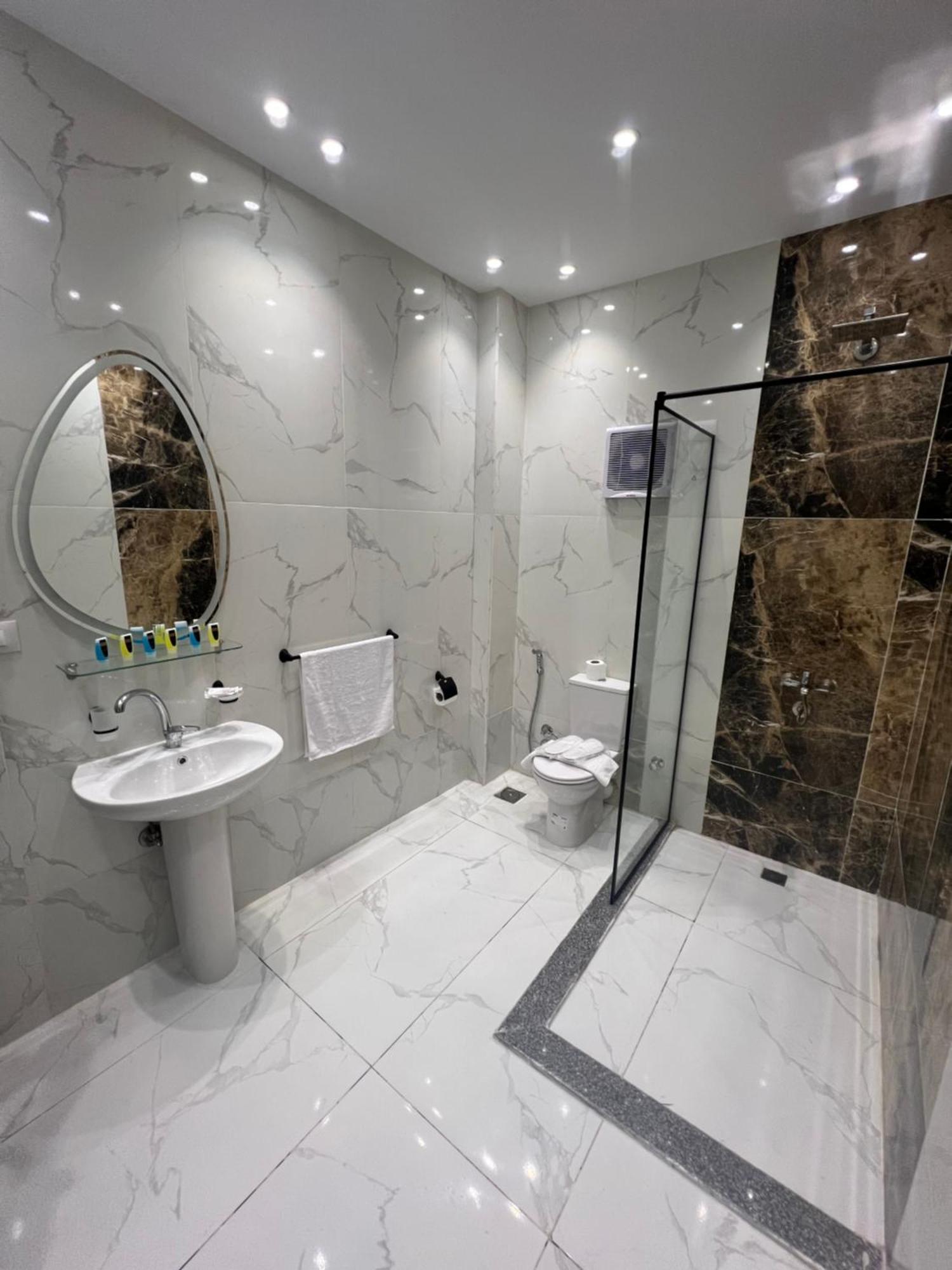 New Glamour Pyramids Hotel Kafrat al Jabal Exterior foto